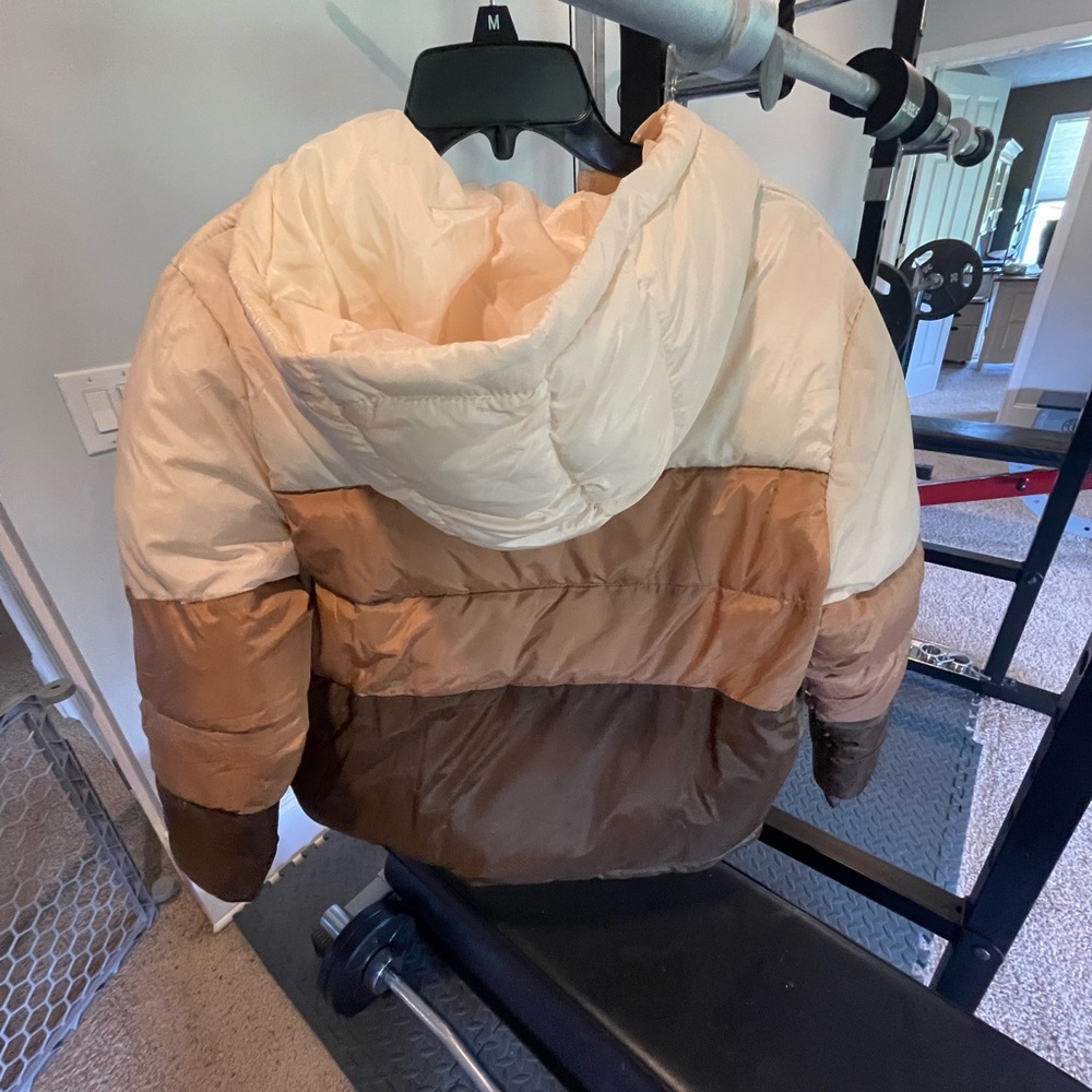 Colorblock Puffer Jacket - Picture 2 of 4